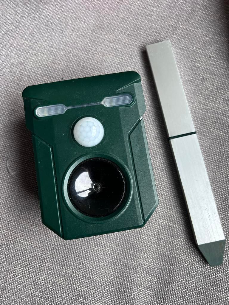 Kattenverjager op zonne-energie (oplader mist), Ophalen of Verzenden, Gebruikt, Ongediertebestrijding