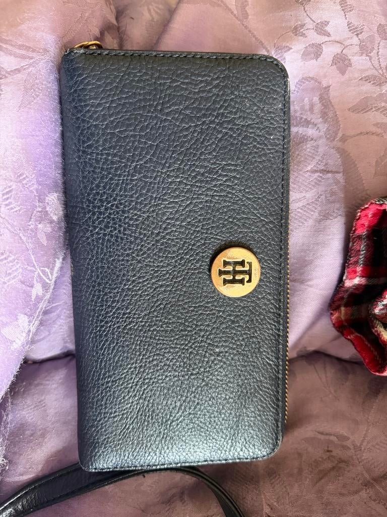 Stijlvolle Tommy Hilfiger Portemonnee - Donkerblauw, Sieraden, Tassen en Uiterlijk, Portemonnees, Ophalen of Verzenden, Gebruikt