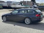 BMW 5-serie Touring 550i High Executive,Sp.stoelen,pano dak, Auto's, Automaat, Achterwielaandrijving, Gebruikt, 2000 kg