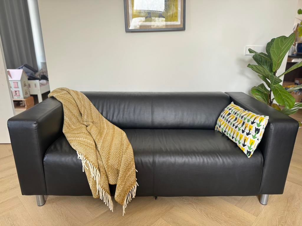 IKEA Klippan 2-seater sofa black, Huis en Inrichting, Banken | Sofa's en Chaises Longues, Zo goed als nieuw, Tweepersoons, 150 tot 200 cm