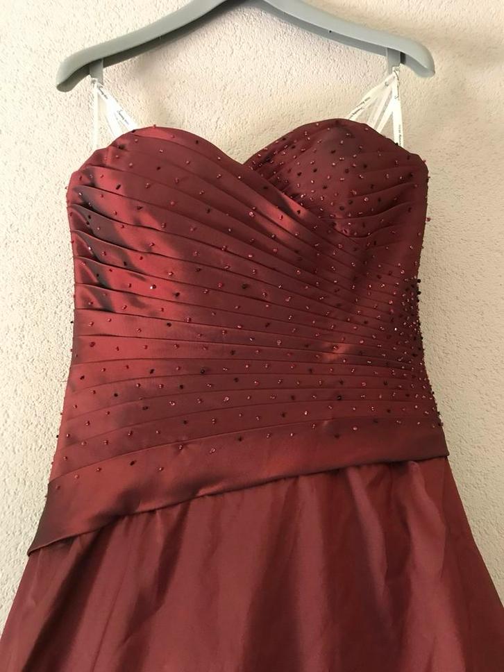 Rode trouwjurk maat 38/40, Kleding | Dames, Gelegenheidskleding, Zo goed als nieuw, Galajurk, Maat 38/40 (M), Wit, Ophalen of Verzenden