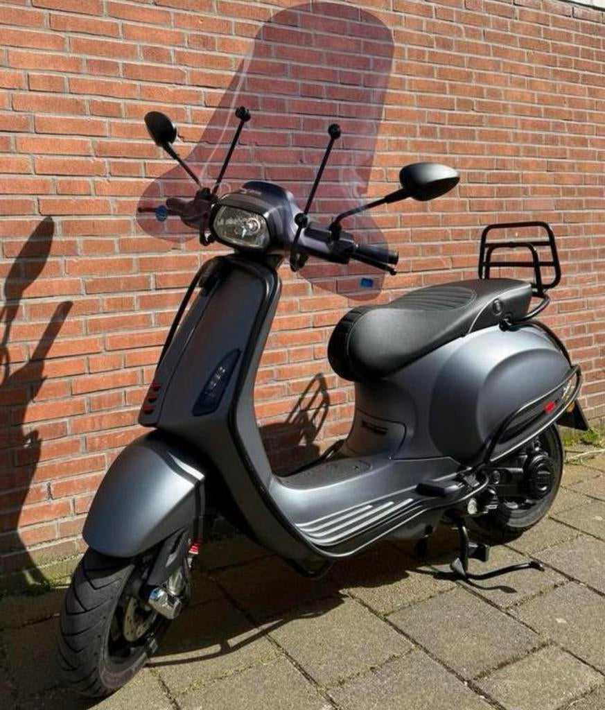 Scooter, Ophalen, Zo goed als nieuw, Benzine, Vespa