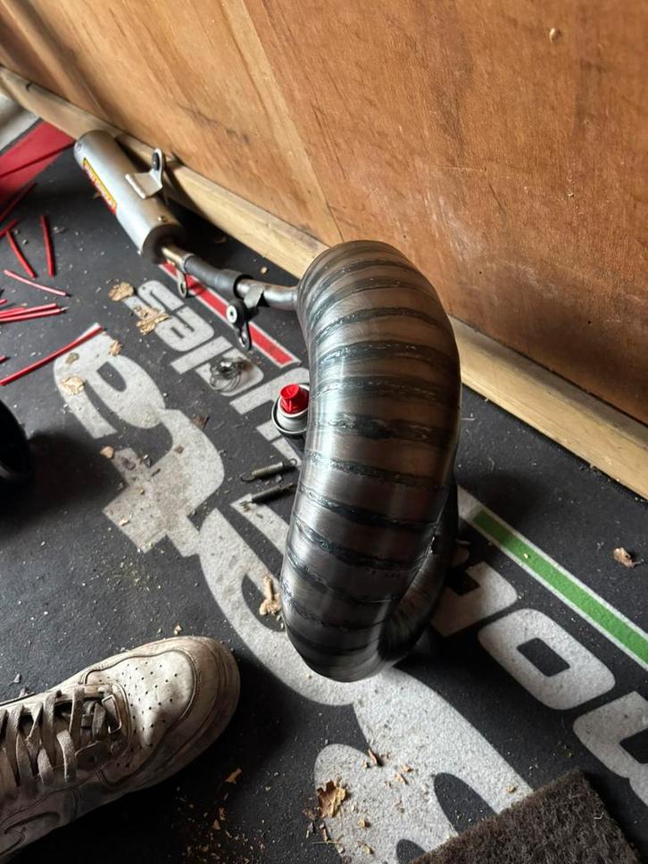 Rcm custom uitlaat met pro circuit demper, Fietsen en Brommers, Brommeronderdelen | Algemeen, Zo goed als nieuw, Uitlaat, Ophalen of Verzenden