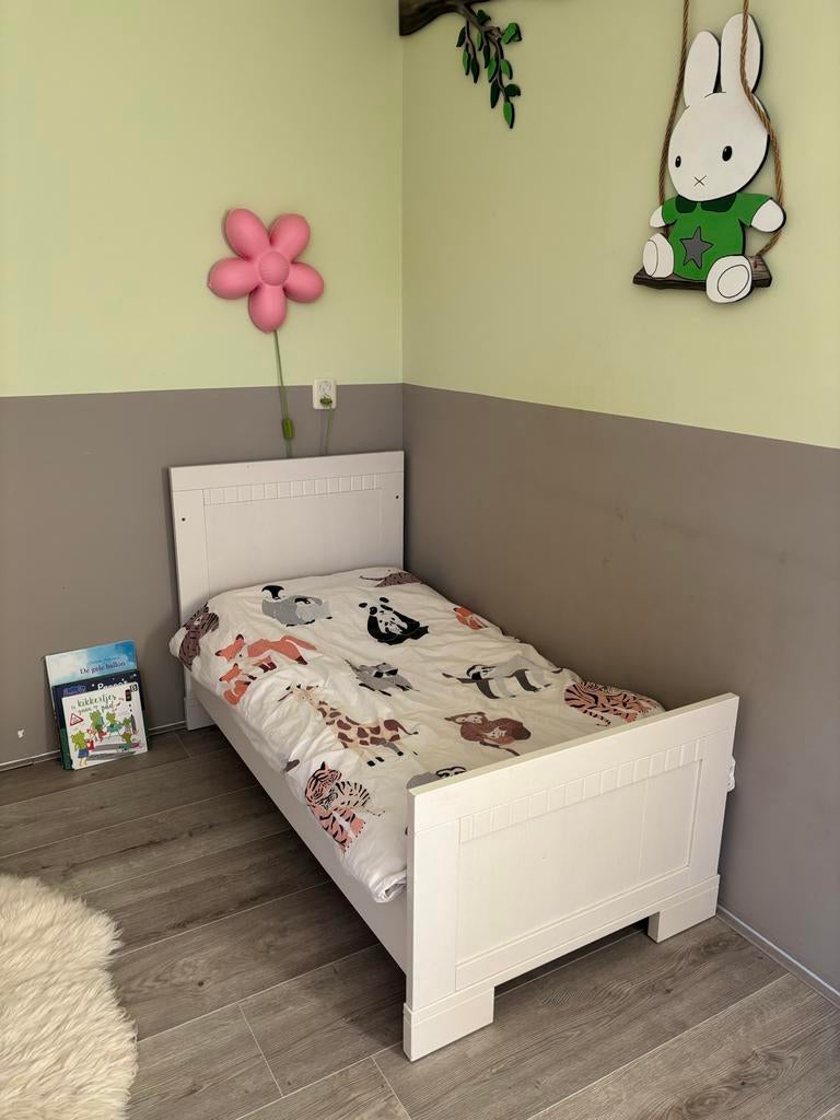 Complete baby/peuter kamer: kast, commode en bed (+ledikant), Ophalen, Zo goed als nieuw, Jongetje of Meisje