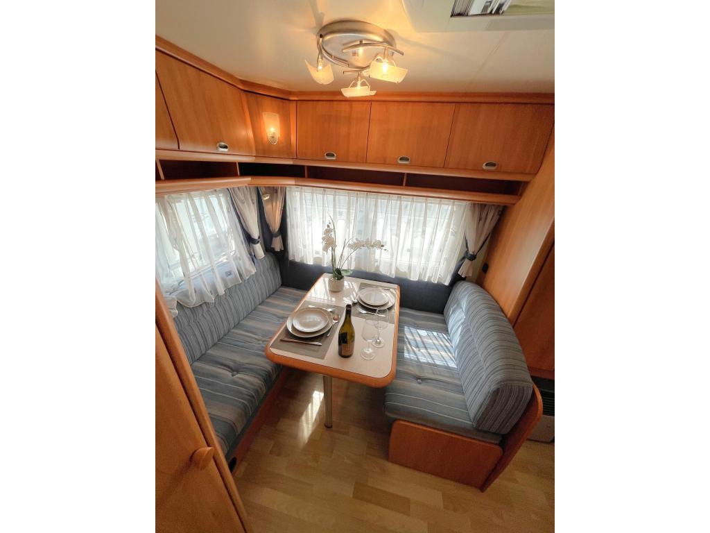 Hobby De luxe Easy 400 SF 1e EIGENAAR! DWARSBED MOVER!, Hobby, Bedrijf, Treinzit, Tot en met 3