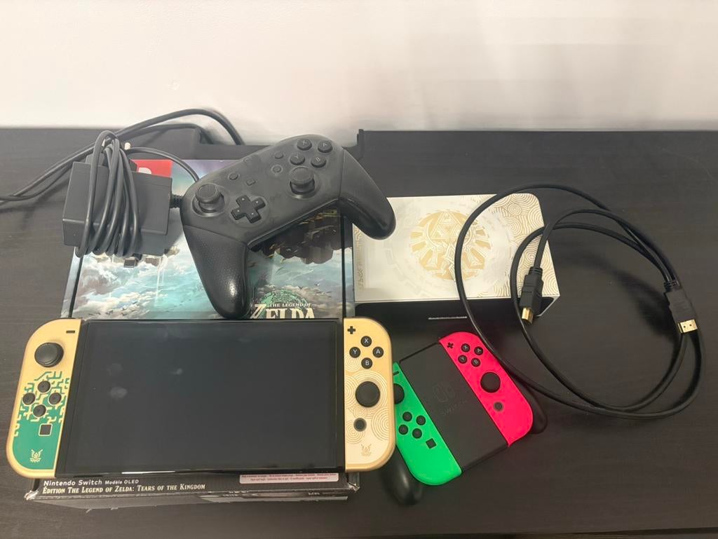 Nintendo switch oled unpatched zelda edition, Switch OLED, Ophalen of Verzenden, Zo goed als nieuw, Met 3 controllers of meer