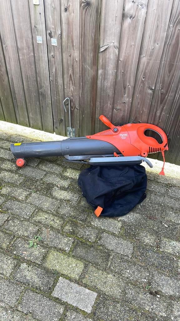 Flymo Scrocco bladblazer 2500w, Tuin en Terras, Bladblazers, Ophalen, Gebruikt, Handgedragen, Met opvangzak
