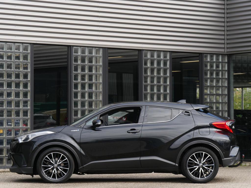 Toyota C-HR HYBRID/ JBL-AUDIO/ PDC V+A/ BLIND SPOT/ TREKHAAK, Stof, Euro 6, 4 cilinders, Origineel Nederlands