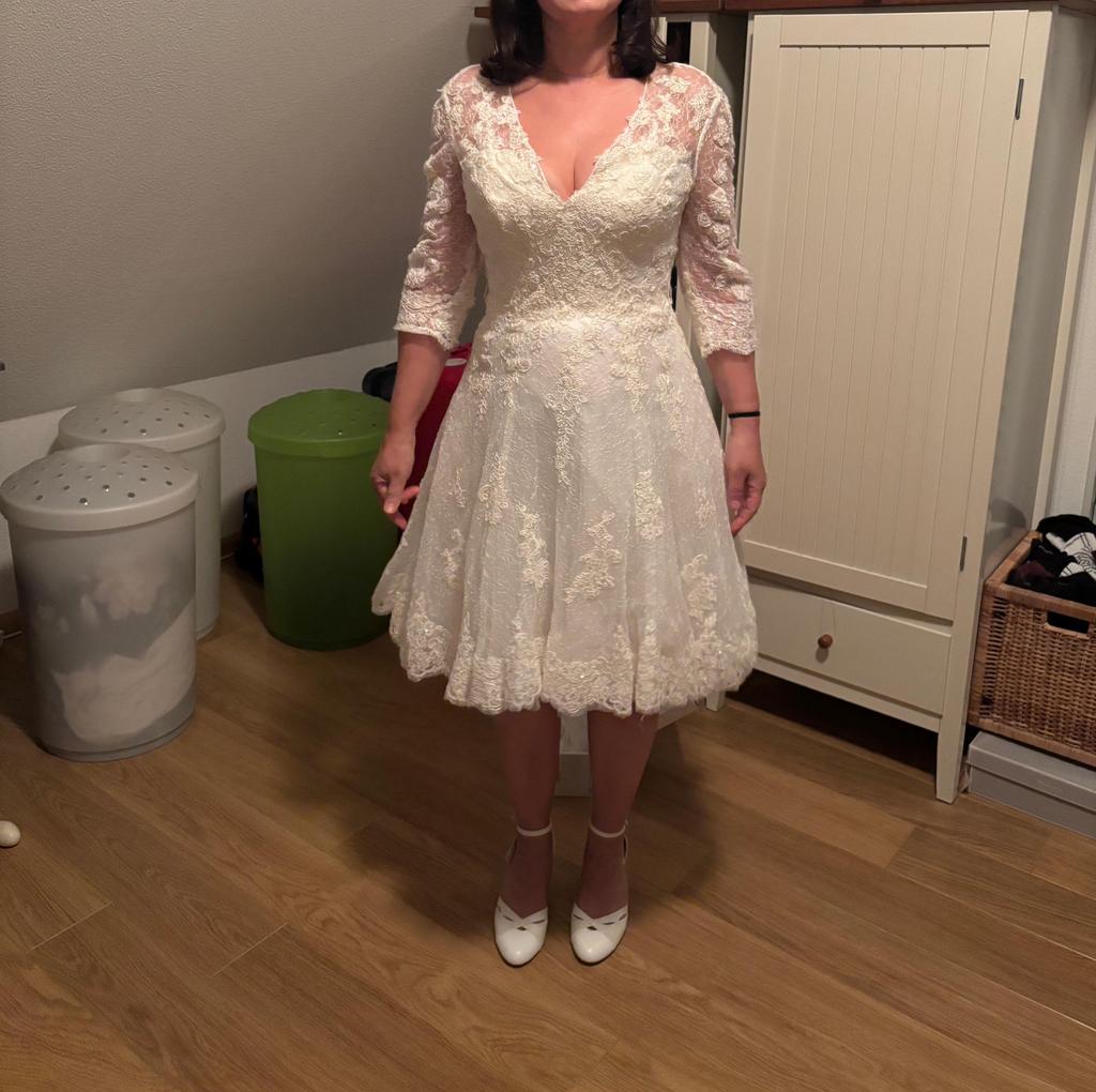 Prachtige korte trouwjurk van het merk San Patrick, maat S, Kleding | Dames, Trouwkleding en Trouwaccessoires, Verzenden, Nieuw