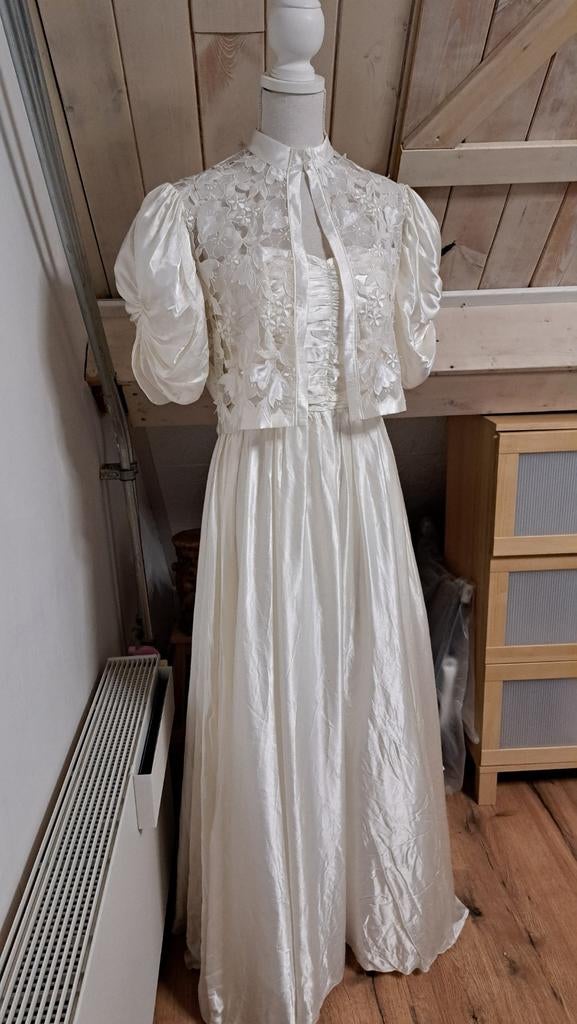 Vintage Witte trouwjurk met bolero, Kleding | Dames, Trouwkleding en Trouwaccessoires, Ophalen of Verzenden, Gedragen, Wit, Trouwjurk