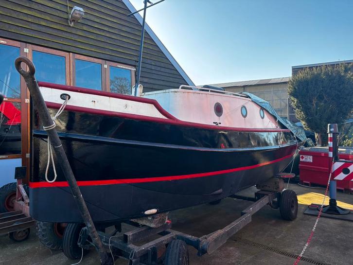 Eurosleper 770 / opduwer, Watersport en Boten, Motorboten en Motorjachten, Zo goed als nieuw, Staal, Diesel, Ophalen