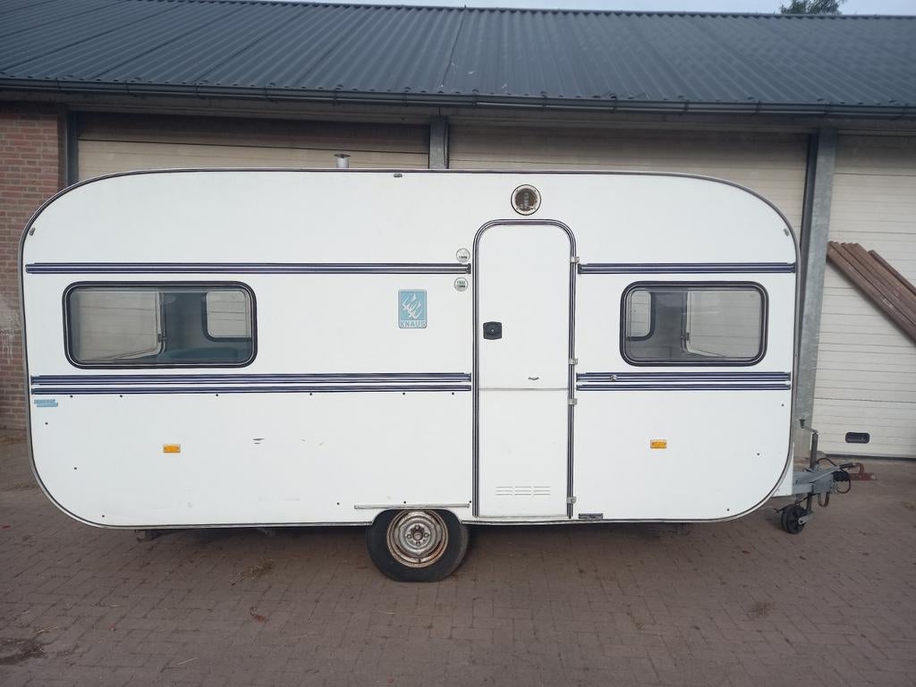 Knaus sudwind met kenteken en tent, Caravans en Kamperen, Rondzit, Particulier, 4 tot 5 meter, 500 - 750 kg