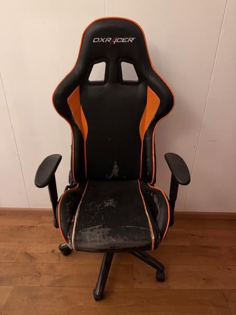 Gratis DXRacer gaming stoel - direct ophalen, Huis en Inrichting, Bureaustoelen, Ophalen, Gaming bureaustoel, Gebruikt, Zwart