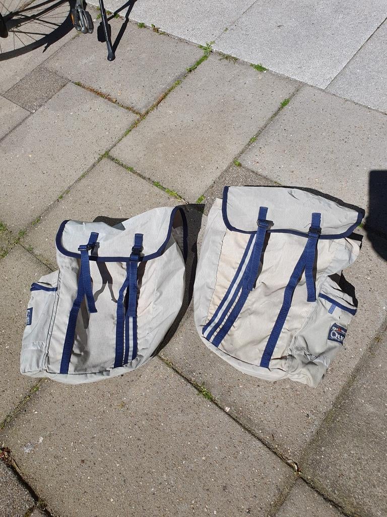 Set Agu Quorum fietstassen voor bagagedrager, Ophalen of Verzenden, Gebruikt, AGU Quorum