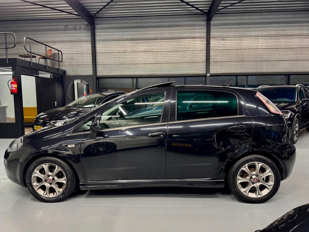 Fiat Punto Evo 0.9 TwinAir Lounge Pano/Clima/LM, Voorwielaandrijving, 101 pk, Gebruikt, Euro 6