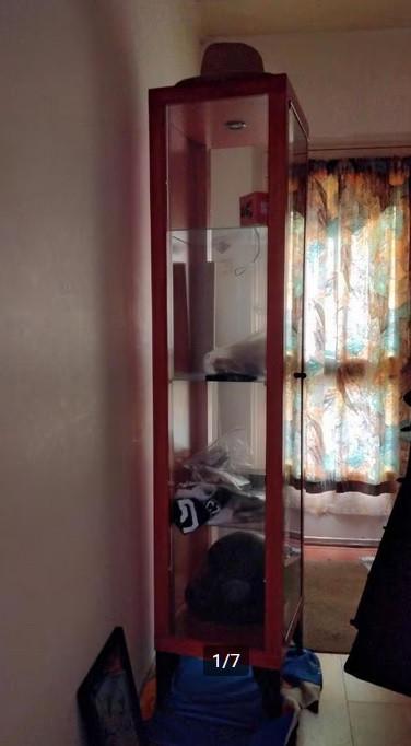 vitrine kast Glazen Slanke Robuuste vitrinekast, Ophalen, Minder dan 50 cm, Moderne lichte Scandinavische touch, Glas