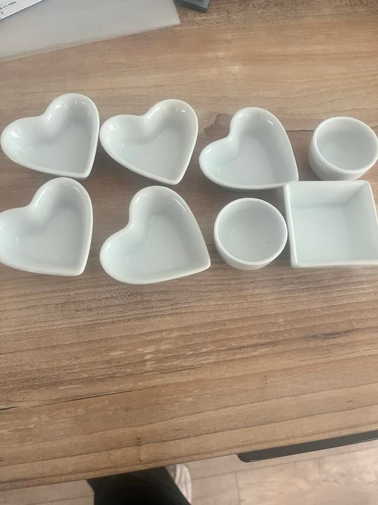 Set van 8 porseleinen schaaltjes: hartjes, rond, vierkant, Huis en Inrichting, Keuken | Servies, Ophalen, Effen, Porselein, Schaal of Schalen
