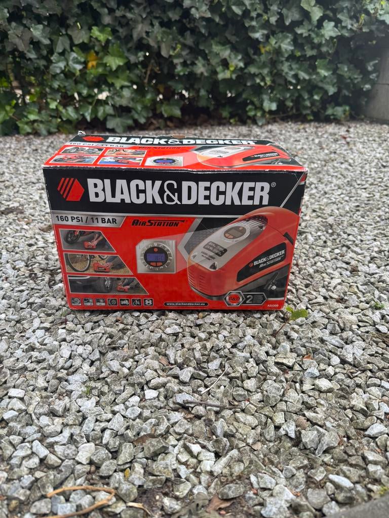 Compressor 230/12V auto en fietsbanden, Ophalen of Verzenden, Gebruikt