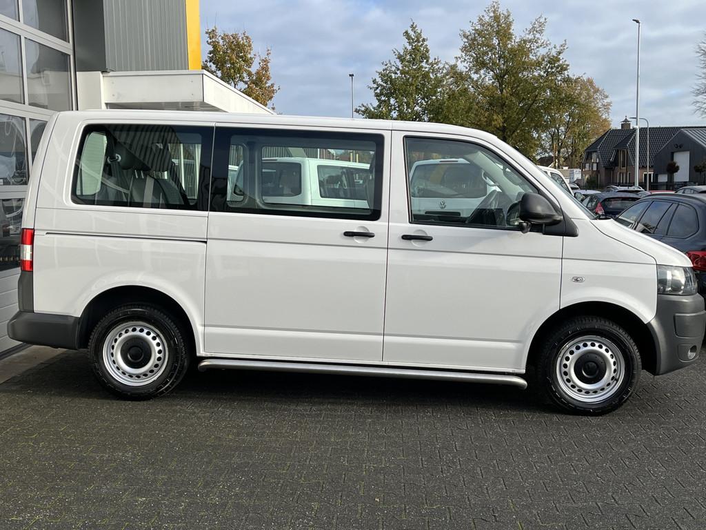 Volkswagen Transporter Kombi 2.0 TDI DSG 140pk BTW en BPM vr, Auto's, Volkswagen, Euro 5, Stof, Zwart, 241 €/maand