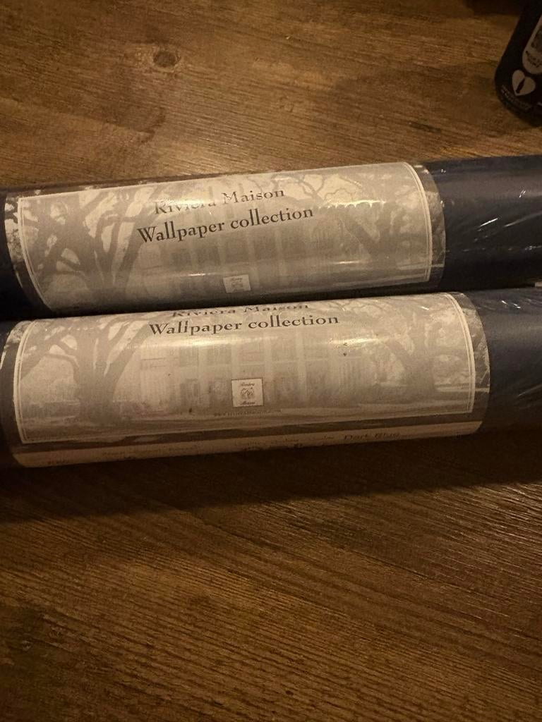 2 rollen Riviera Maison behang  donkerblauw, Ophalen of Verzenden, Minder dan 10 m², Blauw