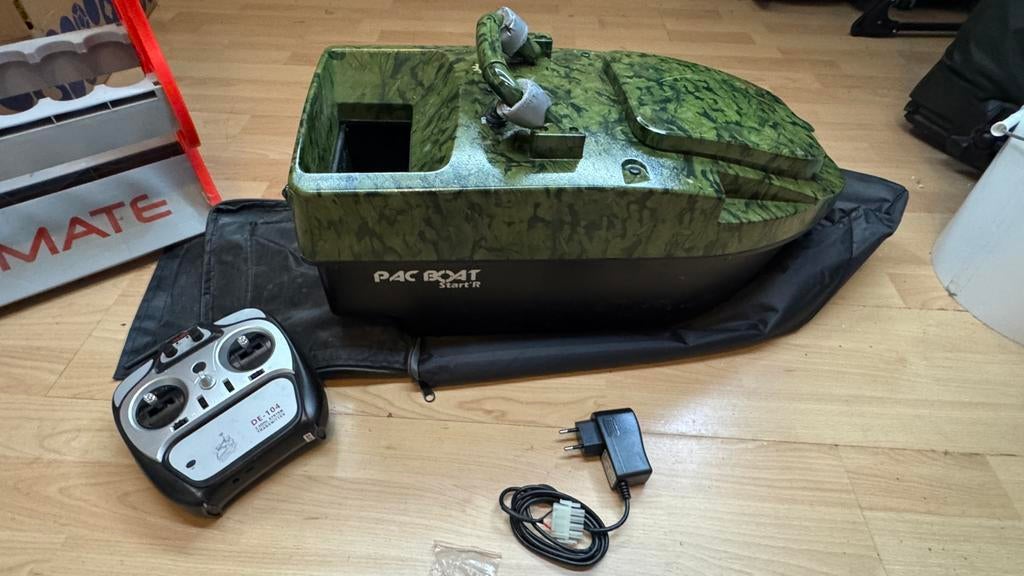 Voerboot pac boat start’R, Watersport en Boten, Hengelsport | Algemeen, Ophalen of Verzenden, Zo goed als nieuw