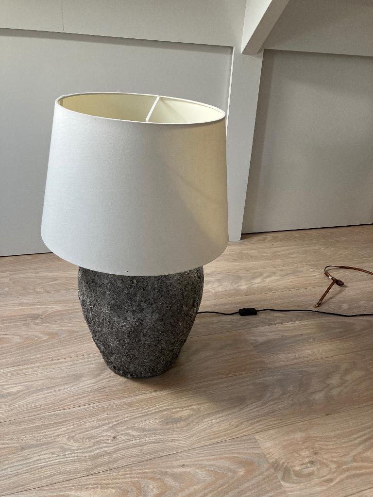 Lamp op vaas - pot, Huis en Inrichting, Lampen | Tafellampen, Ophalen of Verzenden, Gebruikt, 50 tot 75 cm