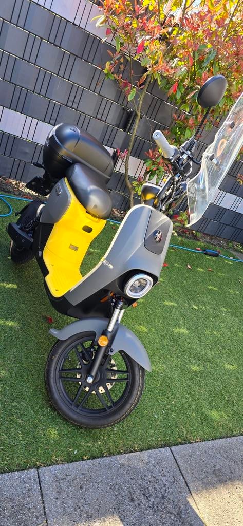 Segway B110s, Fietsen en Brommers, Snorfietsen en Snorscooters, Elektrisch, Zo goed als nieuw, Ophalen, Overige merken