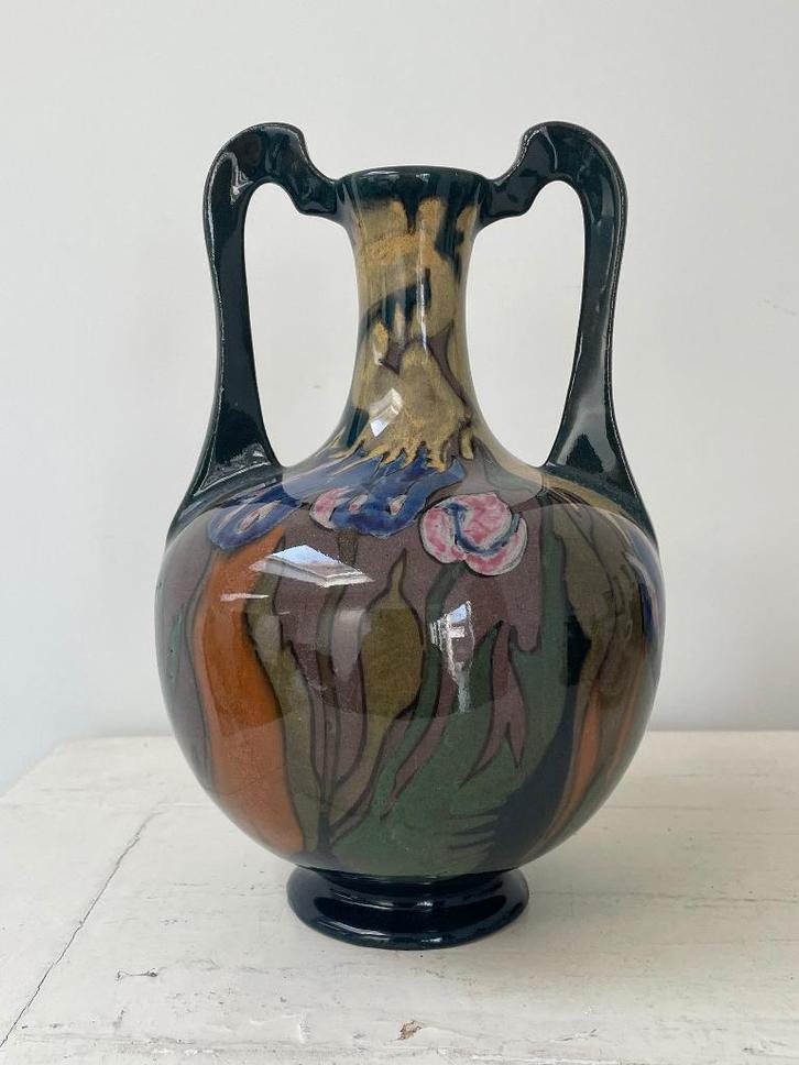 Art deco vaas met tulpenbeschildering, Antiek en Kunst, Antiek | Keramiek en Aardewerk, Ophalen of Verzenden