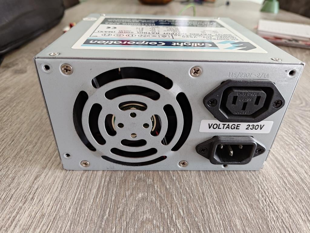Enlight V520 AT voeding 200W - Retro PC PSU (1995), Computers en Software, Interne voedingen, Ophalen of Verzenden, Gebruikt