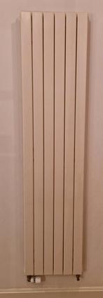 Stijlvolle Design Radiator - Verticaal Model, Ophalen, 500 tot 800 watt, Radiator, Minder dan 60 cm