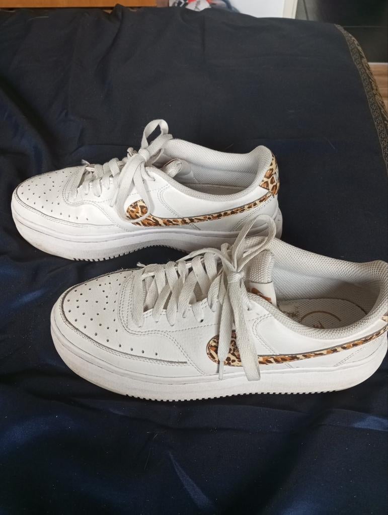 Nike Court Vision Low sneakers met luipaardprint maar 41, Wit, Nike, Ophalen of Verzenden, Sneakers of Gympen