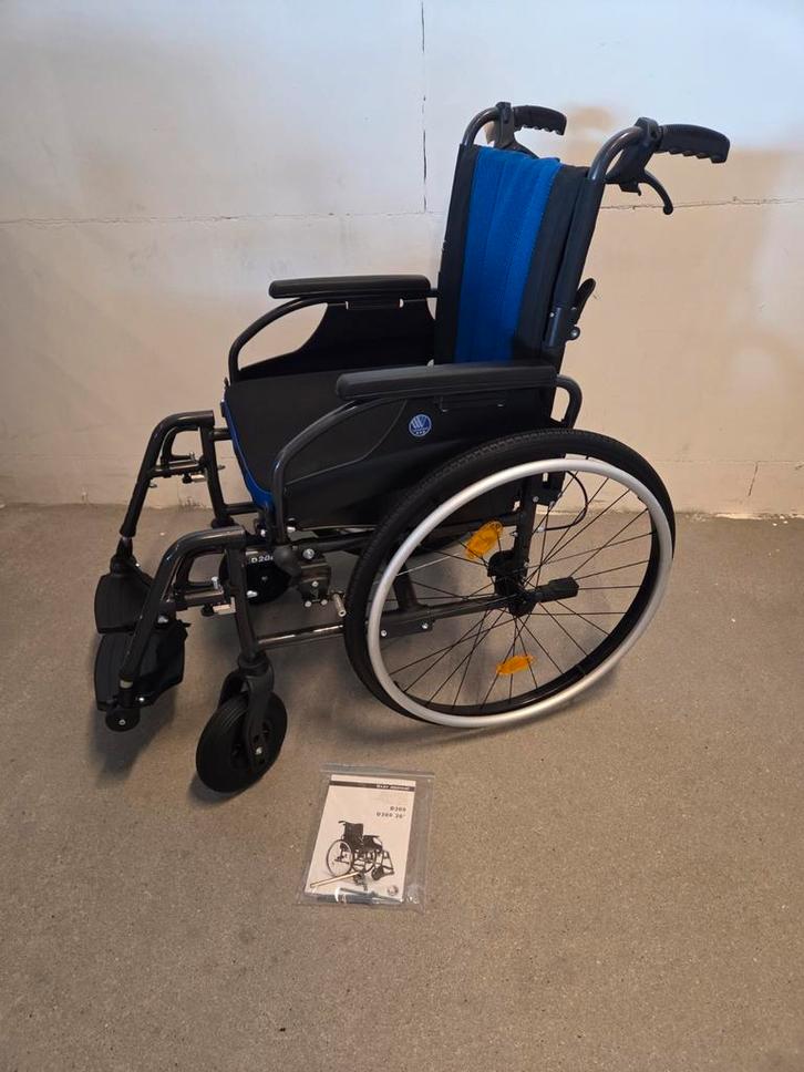 Vermeiren D200 split rolstoel NIEUW, Diversen, Rolstoelen, Duwrolstoel, Ophalen