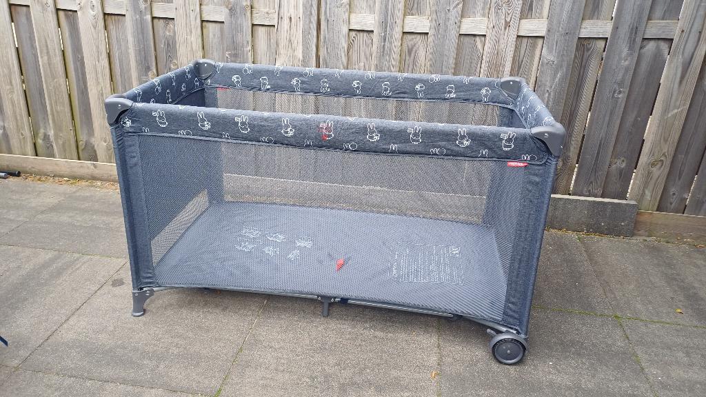 Campingbedje - Nijntje - Prenatal - met matrasje, Gebruikt, Ophalen of Verzenden, Minder dan 140 cm, Matras
