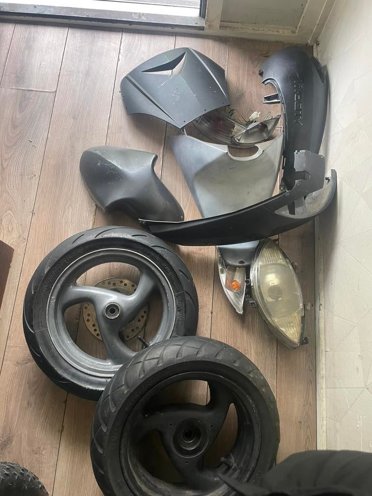 Vivacity onderdelen 20€ incl Zadel ook mvg, Ophalen of Verzenden, Zo goed als nieuw, Carburateur, Peugeot