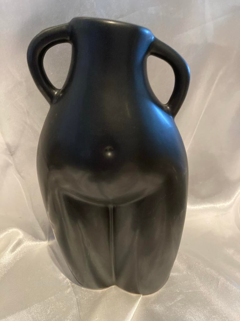 Homestore Body Vaas Mat Zwart met 2 Oren - 23,5 cm, Huis en Inrichting, Woonaccessoires | Vazen, Zwart, Aardewerk of Porselein