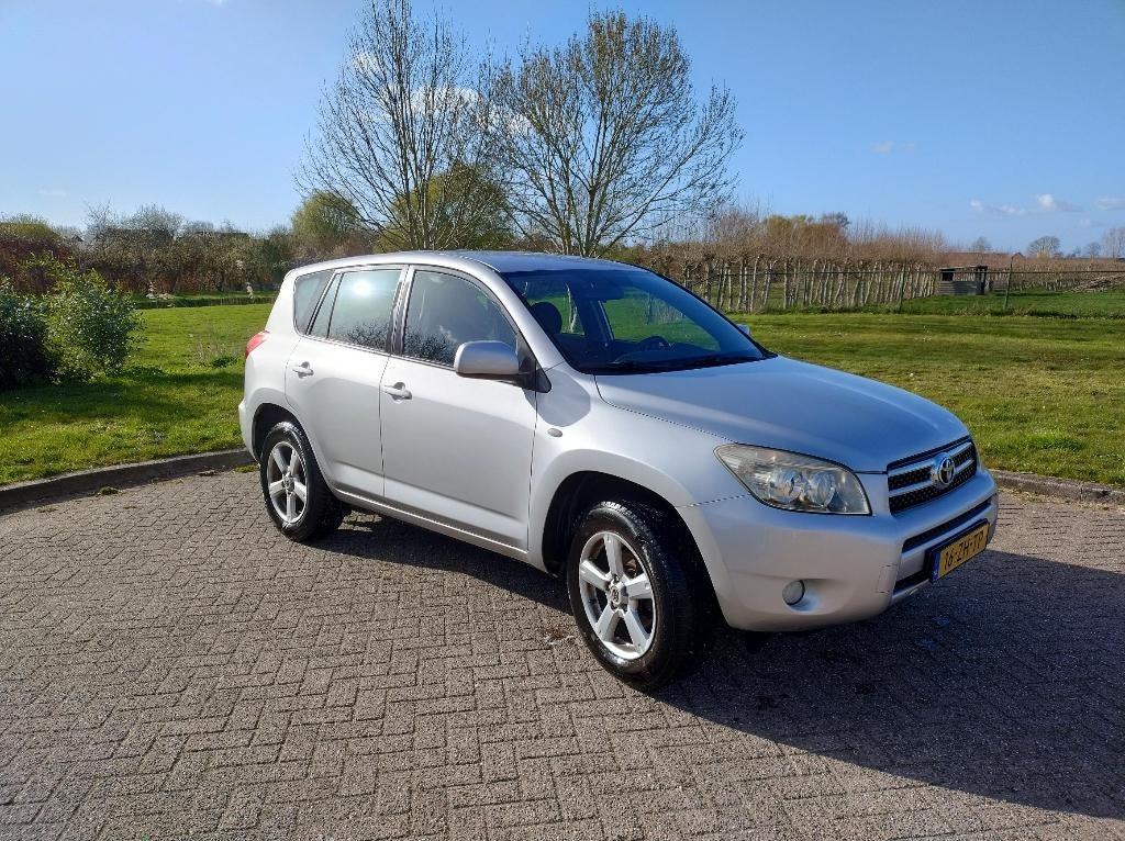 Toyota RAV4 2.0 VVTi Linea Sol 4x4 / CLIMA /CRUISE /CARPLAY, Auto's, 1998 cc, Stof, 1440 kg, Euro 6