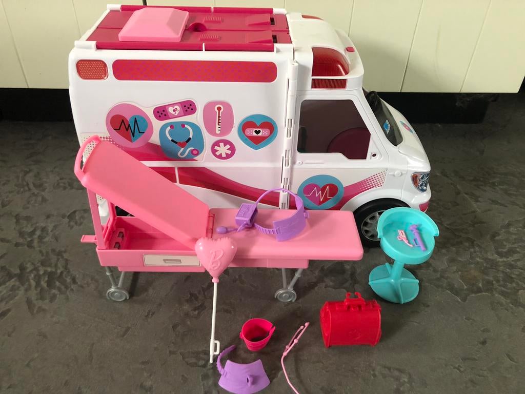 Barbie ambulance health care truck mattel, Verzamelen, Ophalen, Gebruikt, Accessoires