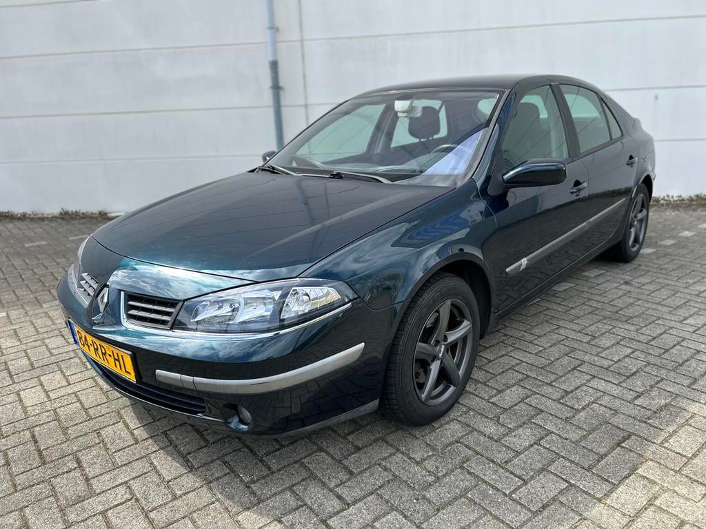 Renault Laguna 2.0 16V Expression Automaat 2005 Apk 04-2027, Auto's, Stof, Zwart, 4 cilinders, 1290 kg