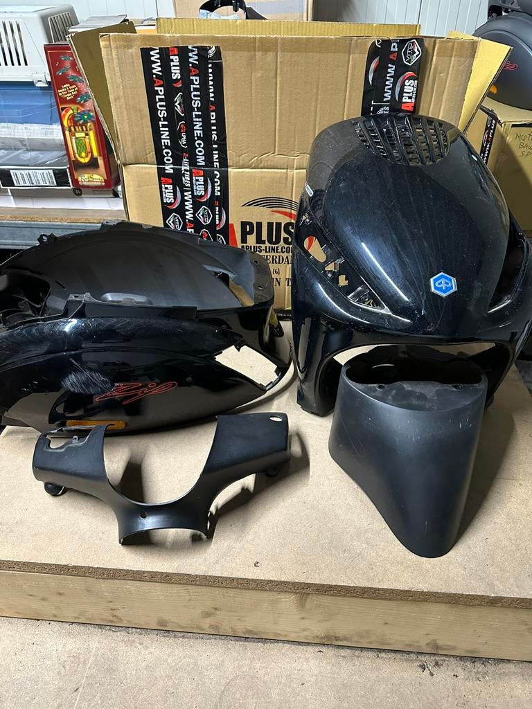Originele Piaggio zip kappenset glans zwart, Ophalen of Verzenden, Gebruikt, Kap, Piaggio
