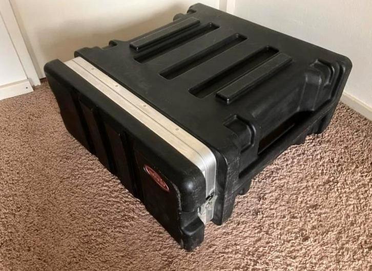 SKB 4 HE Rack Case, Muziek en Instrumenten, Behuizingen en Koffers, Gebruikt, Overige instrumenten, Flightcase, Ophalen of Verzenden