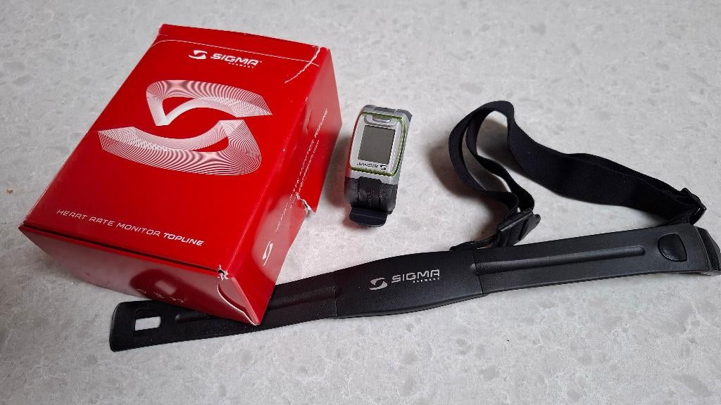 Sporthorloge met hartslagmeter - Sigma, Ophalen of Verzenden, Zo goed als nieuw, Sigma, Waterdicht