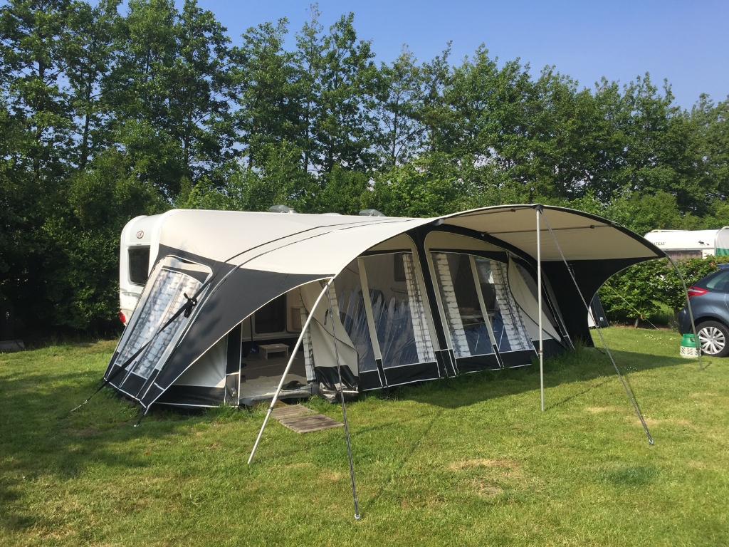 Unico petluifel en dakluifel bij voortent Milaan, Caravans en Kamperen, Voortenten en Luifels, Ophalen, Zo goed als nieuw, Ten Cate All Season 240g/m2