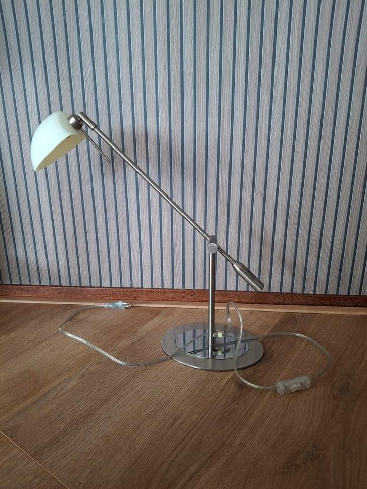 Oude beweegbare bureaulamp of leeslamp verschillende  stande, Antiek en Kunst, Antiek | Lampen, Ophalen of Verzenden