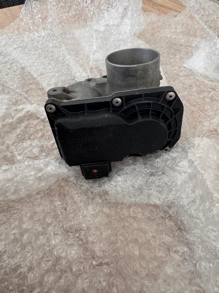 Gasklephuis Renault Clio 2 1.2 16V D4FG7, Auto-onderdelen, Ophalen, Gebruikt, Renault