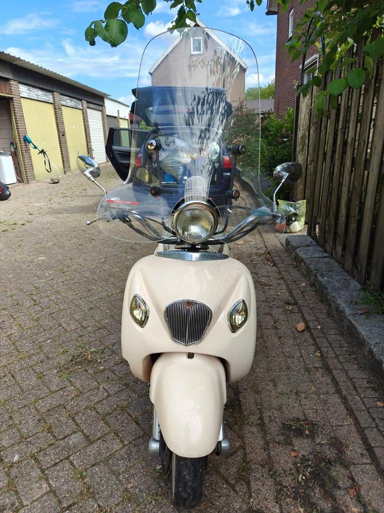 La Souris Grande Retro Scooter met windscherm en rugleuning, Fietsen en Brommers, Brommeronderdelen | Scooters, Ophalen, Gebruikt