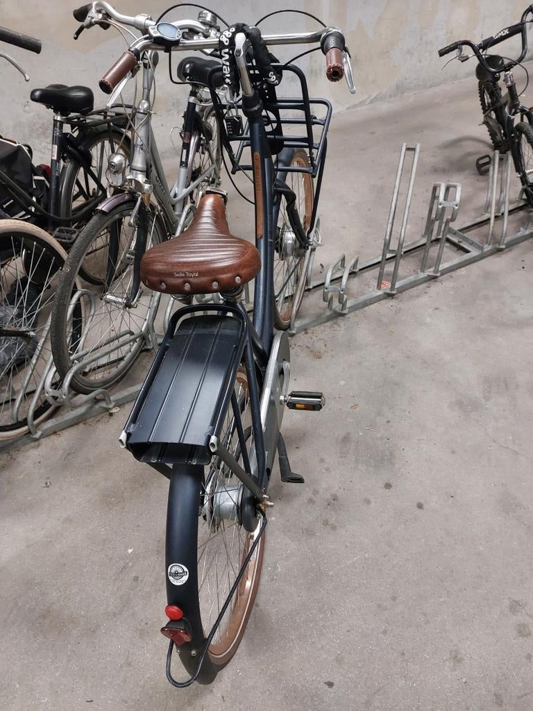 Elektrishe fiets zonder accu, achterband lek, Fietsen en Brommers, Elektrische fietsen, Ophalen of Verzenden, Gebruikt, Overige merken