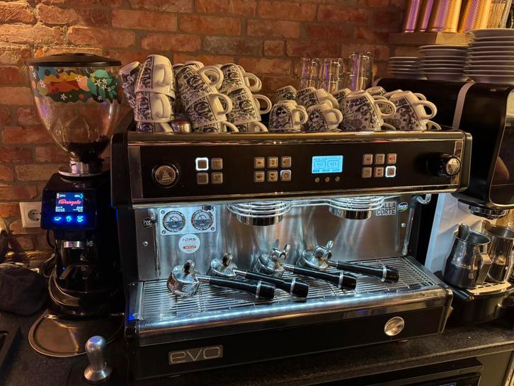 Dalla Corte EVO2 2-groeps + Fiorenzato koffiemolen, Zakelijke goederen, Horeca | Keukenapparatuur, Koffie en Espresso, Gebruikt