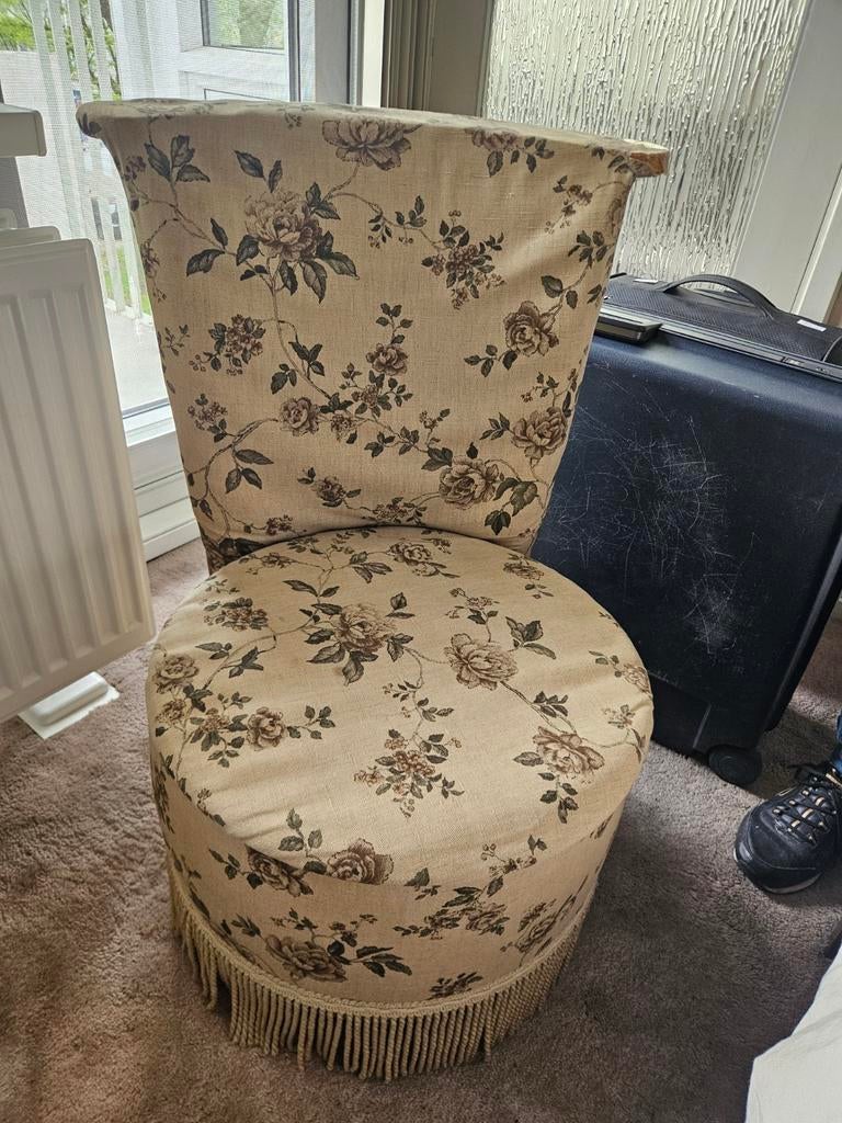 Antiek boudoir stoeltje (vanity chair) met opbergvak, Antiek en Kunst, Antiek | Meubels | Stoelen en Banken, Ophalen