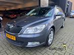 Skoda Octavia Combi Skoda Octavia Combi 1.2 TSI Ambition Bus, Auto's, Skoda, Voorwielaandrijving, Euro 5, Stof, Gebruikt