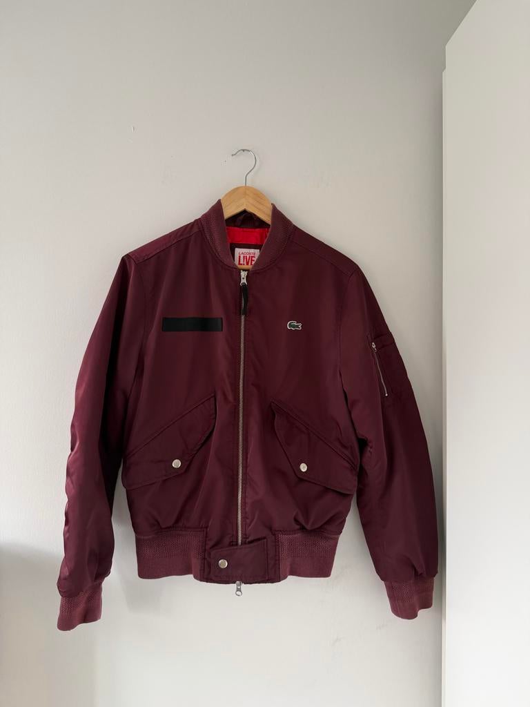 Lacoste Live Bomberjack - Bordeauxrood, Kleding | Heren, Jassen | Winter, Ophalen of Verzenden, Zo goed als nieuw, Maat 48/50 (M)